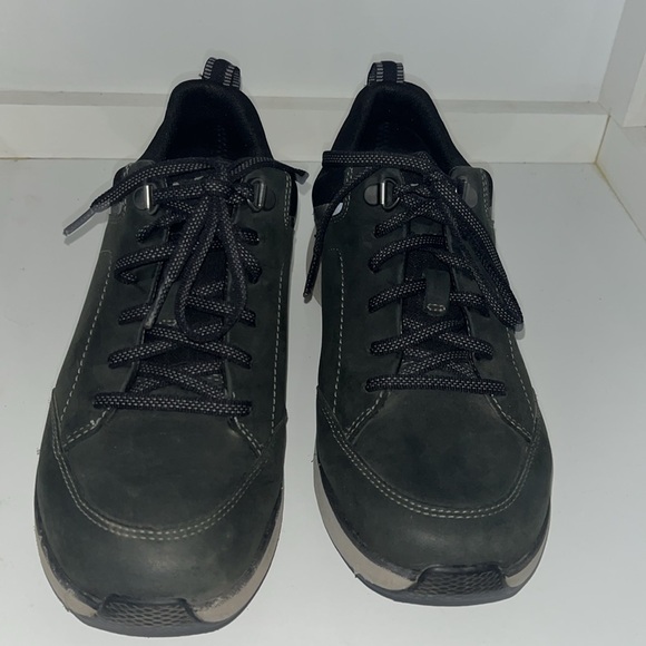Clarks black leather comfortable sneakers size 8 - Picture 5 of 8